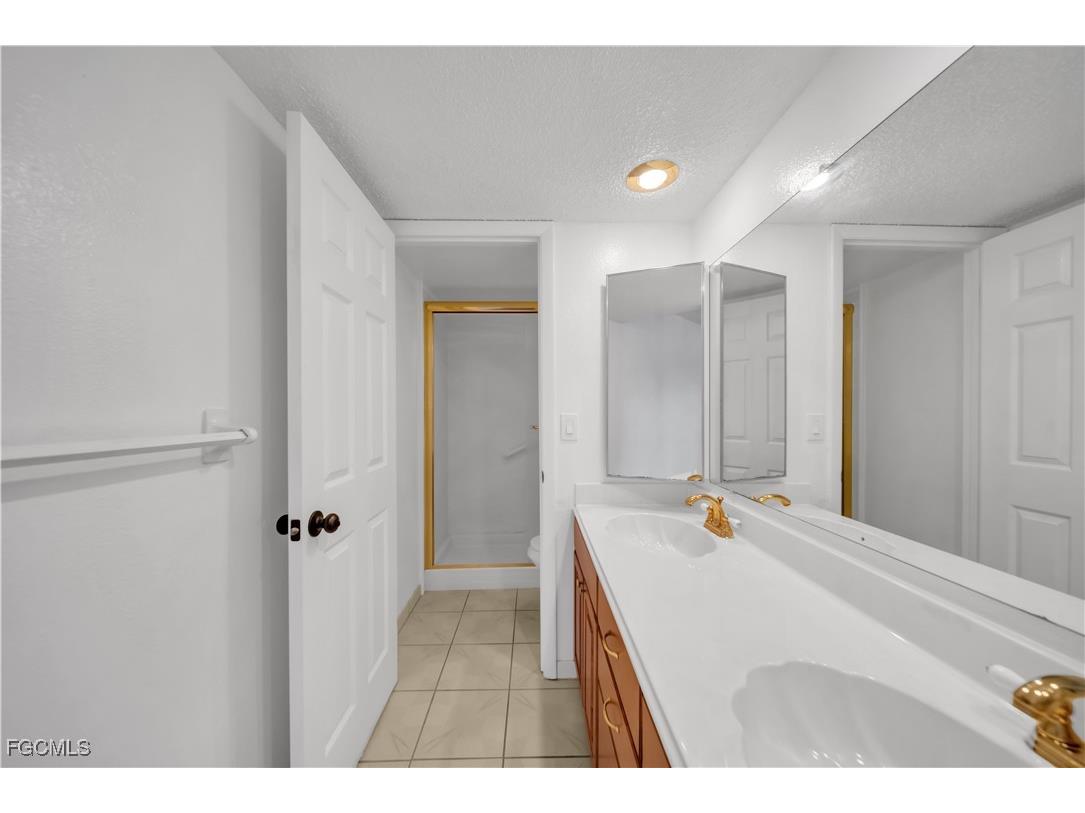 1444 Park Shore Circle #4 Fort Myers FL 33901 2025020260 image18