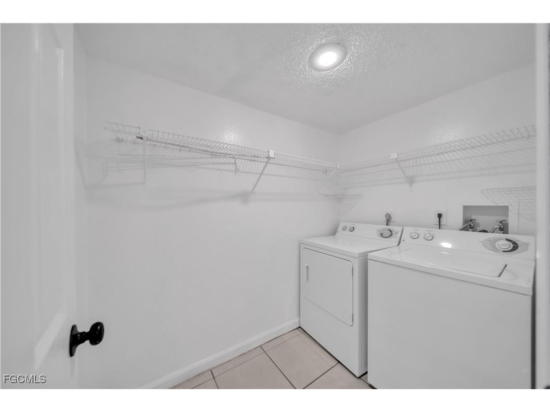 1444 Park Shore Circle #4 Fort Myers FL 33901 2025020260 image19