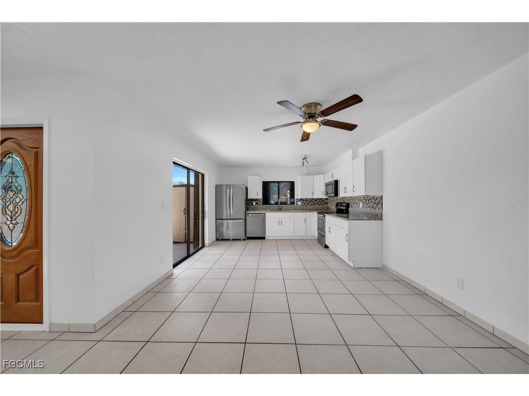 1444 Park Shore Circle #4 Fort Myers FL 33901 2025020260 image3