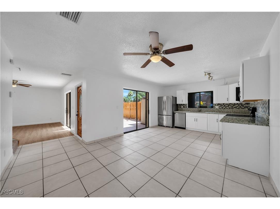 1444 Park Shore Circle #4 Fort Myers FL 33901 2025020260 image4