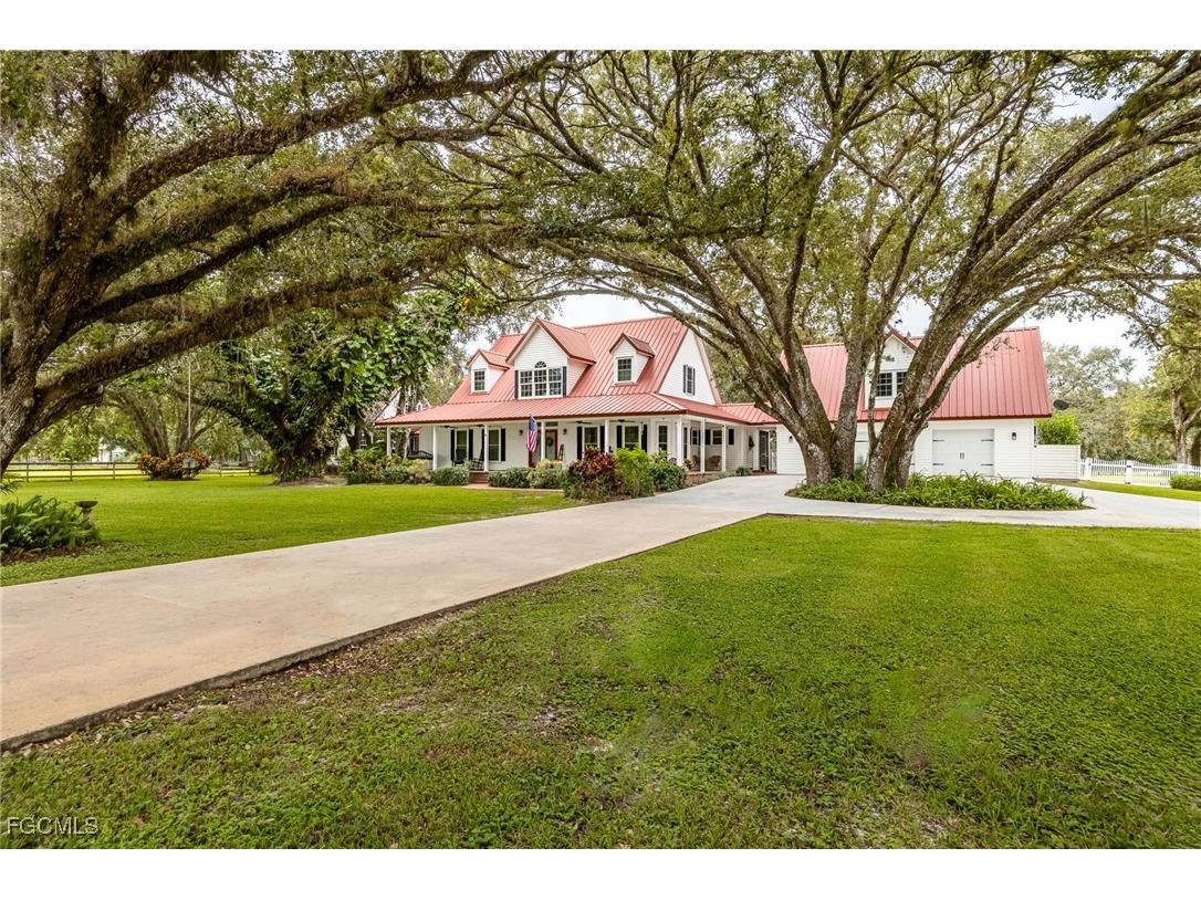 1444 Winchester Avenue E Labelle FL 33935 2025009608 image4