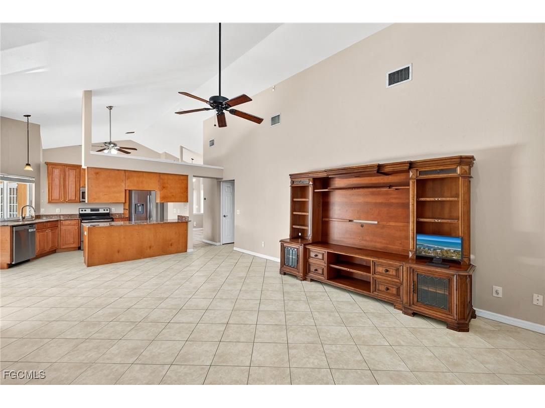 1445 Argyle Drive Fort Myers FL 33919 2025021136 image11