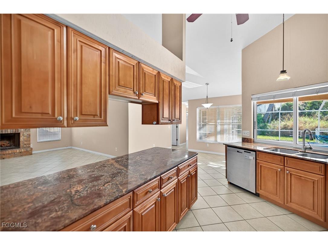 1445 Argyle Drive Fort Myers FL 33919 2025021136 image15