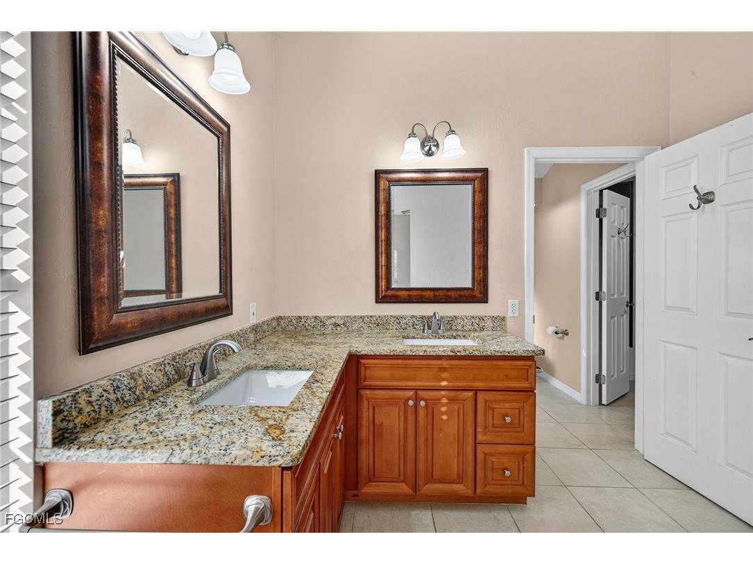 1445 Argyle Drive Fort Myers FL 33919 2025021136 image20