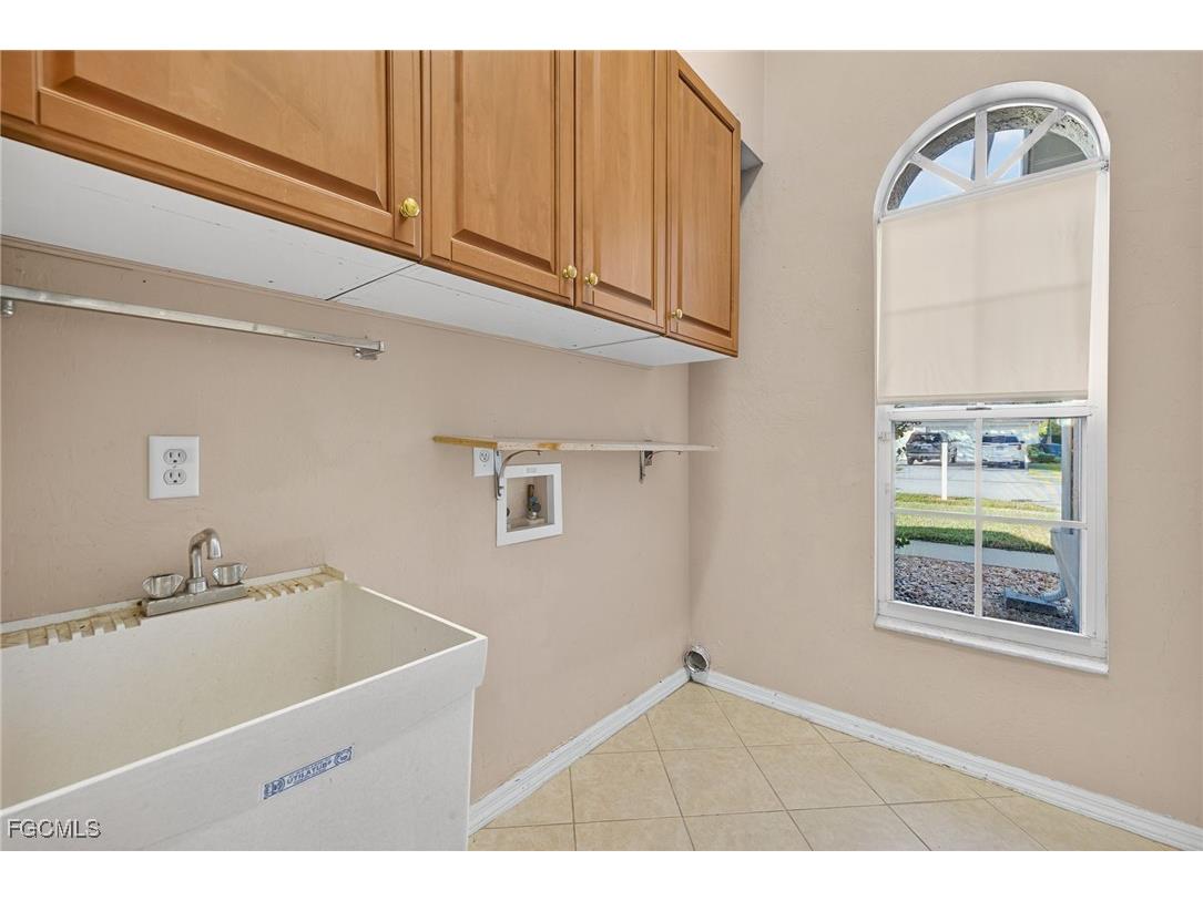 1445 Argyle Drive Fort Myers FL 33919 2025021136 image26