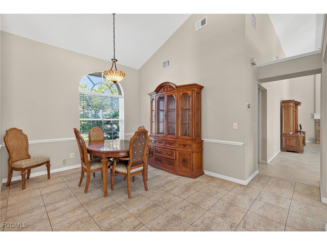 1445 Argyle Drive Fort Myers FL 33919 2025021136 image5