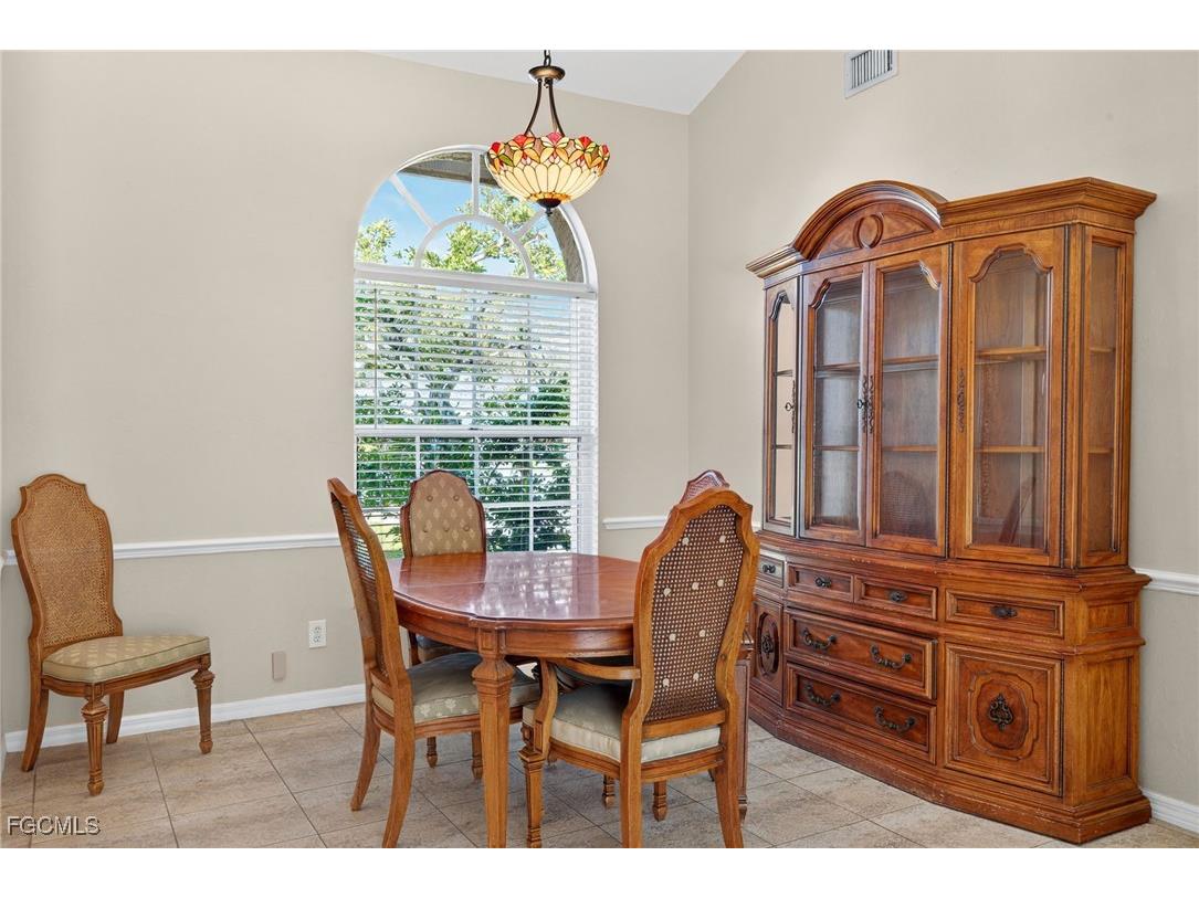 1445 Argyle Drive Fort Myers FL 33919 2025021136 image6