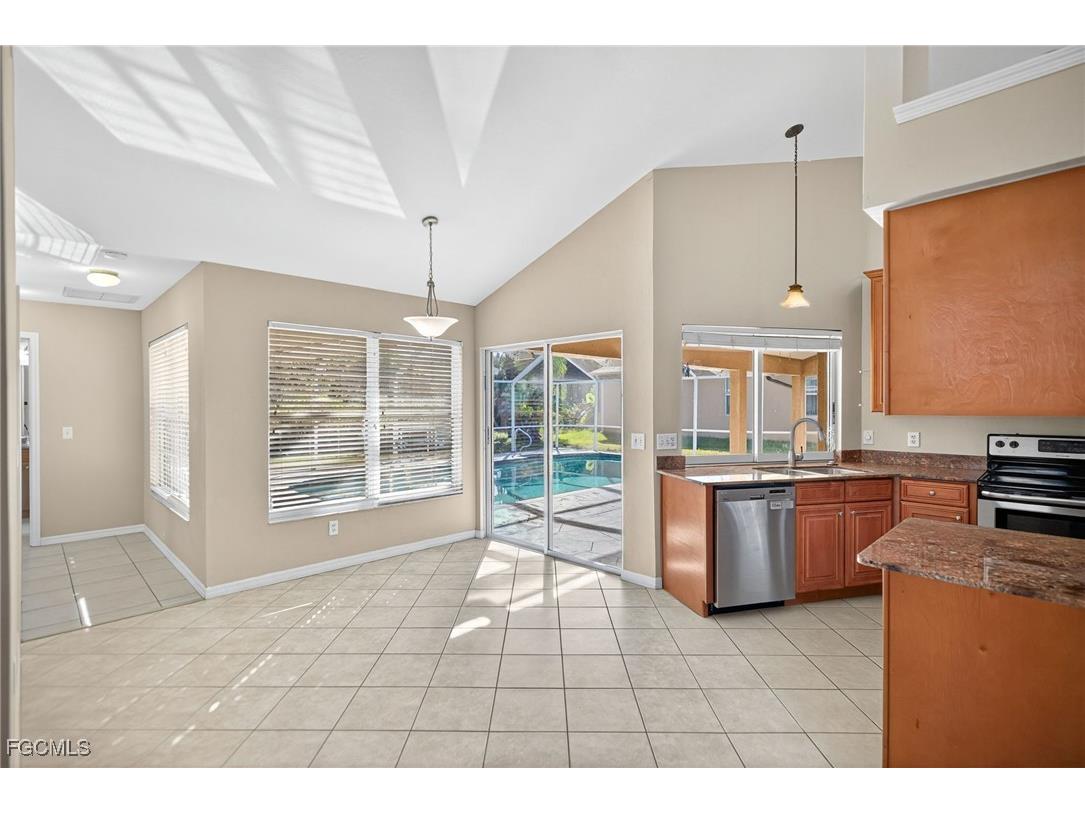 1445 Argyle Drive Fort Myers FL 33919 2025021136 image7