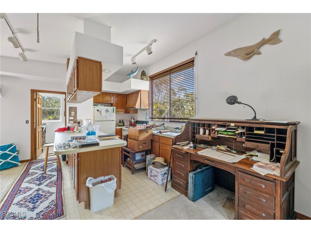 1446 & 1444 Periwinkle Way Sanibel FL 33957 2025007032 image16