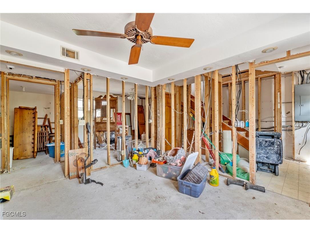 1446 & 1444 Periwinkle Way Sanibel FL 33957 2025007032 image18