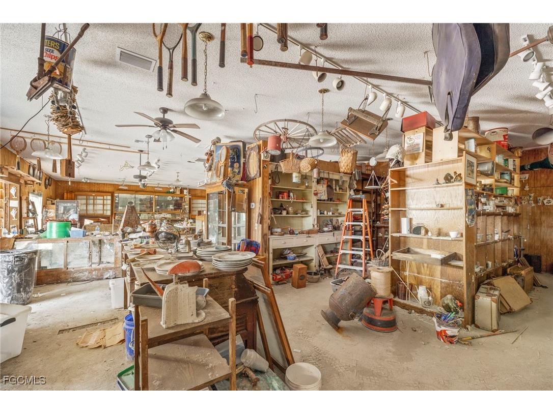 1446 & 1444 Periwinkle Way Sanibel FL 33957 2025007032 image23