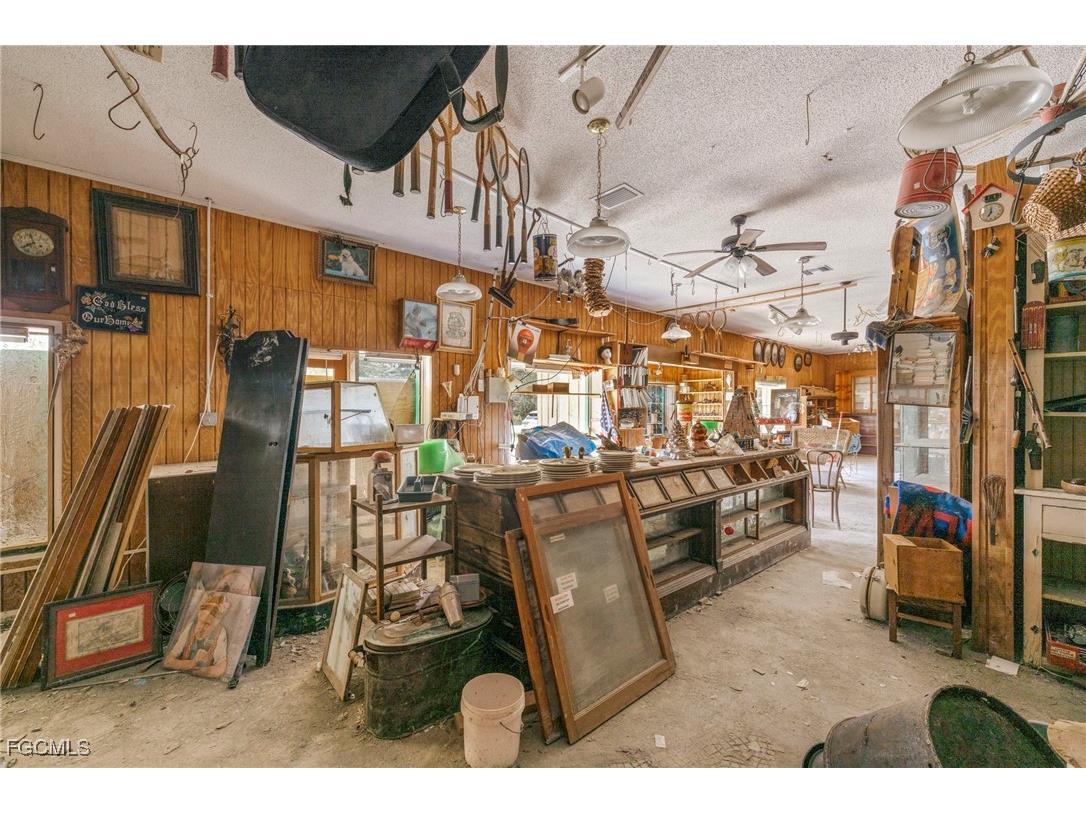 1446 & 1444 Periwinkle Way Sanibel FL 33957 2025007032 image24