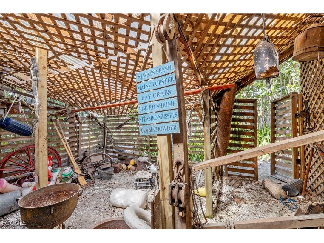 1446 & 1444 Periwinkle Way Sanibel FL 33957 2025007032 image27