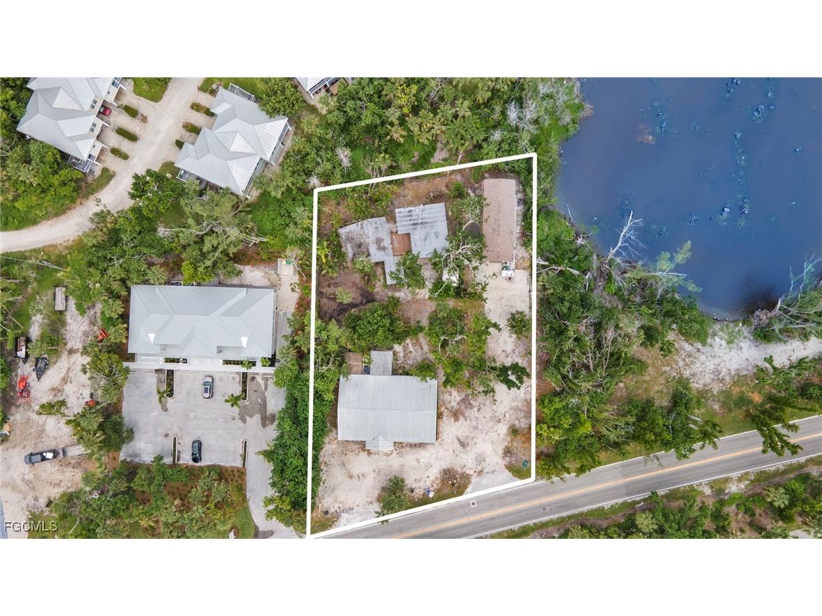 1446 & 1444 Periwinkle Way Sanibel FL 33957 2025007032 image6