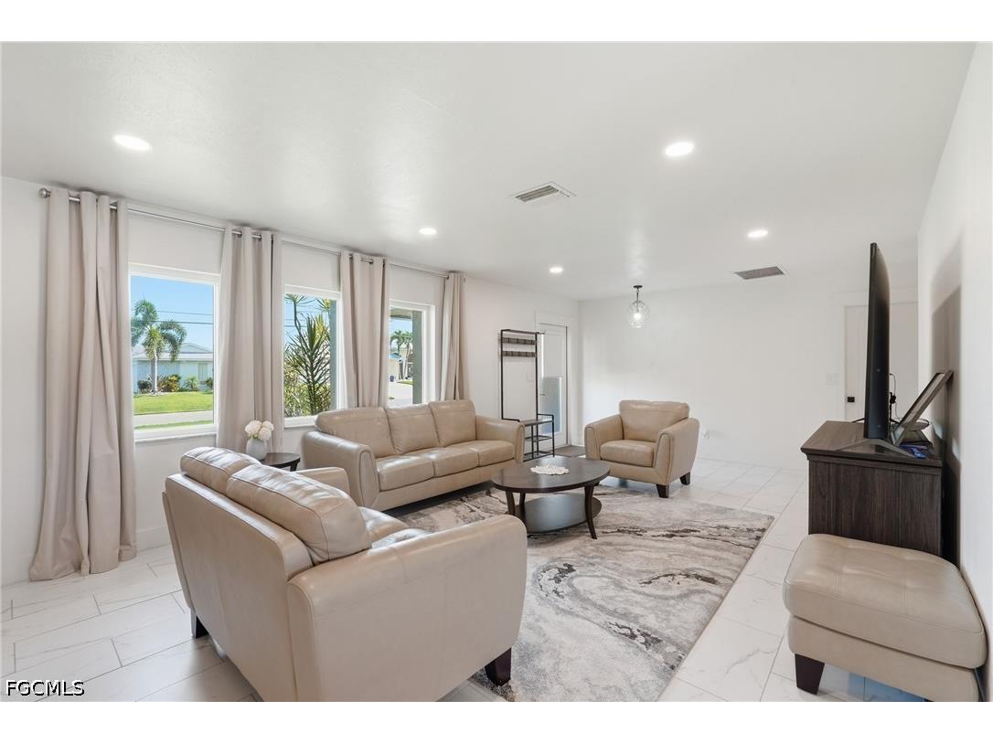 1446 SE 13th Street Cape Coral FL 33990 2026026190 image8