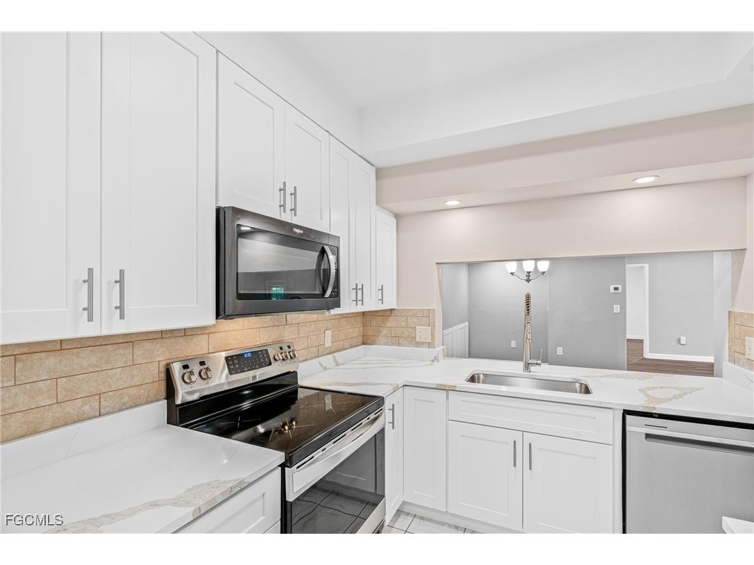 14461 Summerlin Trace Court #3 Fort Myers FL 33919 2025026429 image6