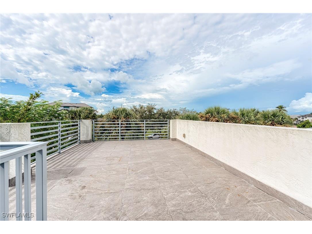 145 Capri Boulevard Naples FL 34113 225071539 image13