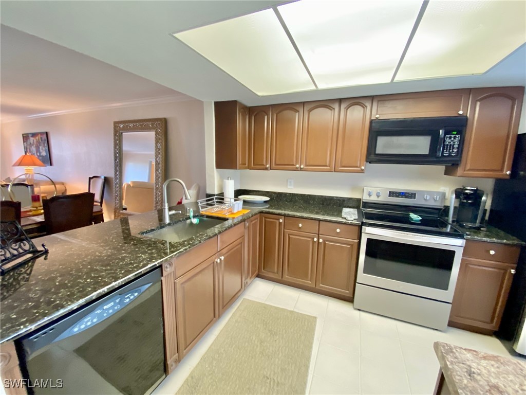 145 Cypress Way E #A Naples FL 34110 225047695 image3