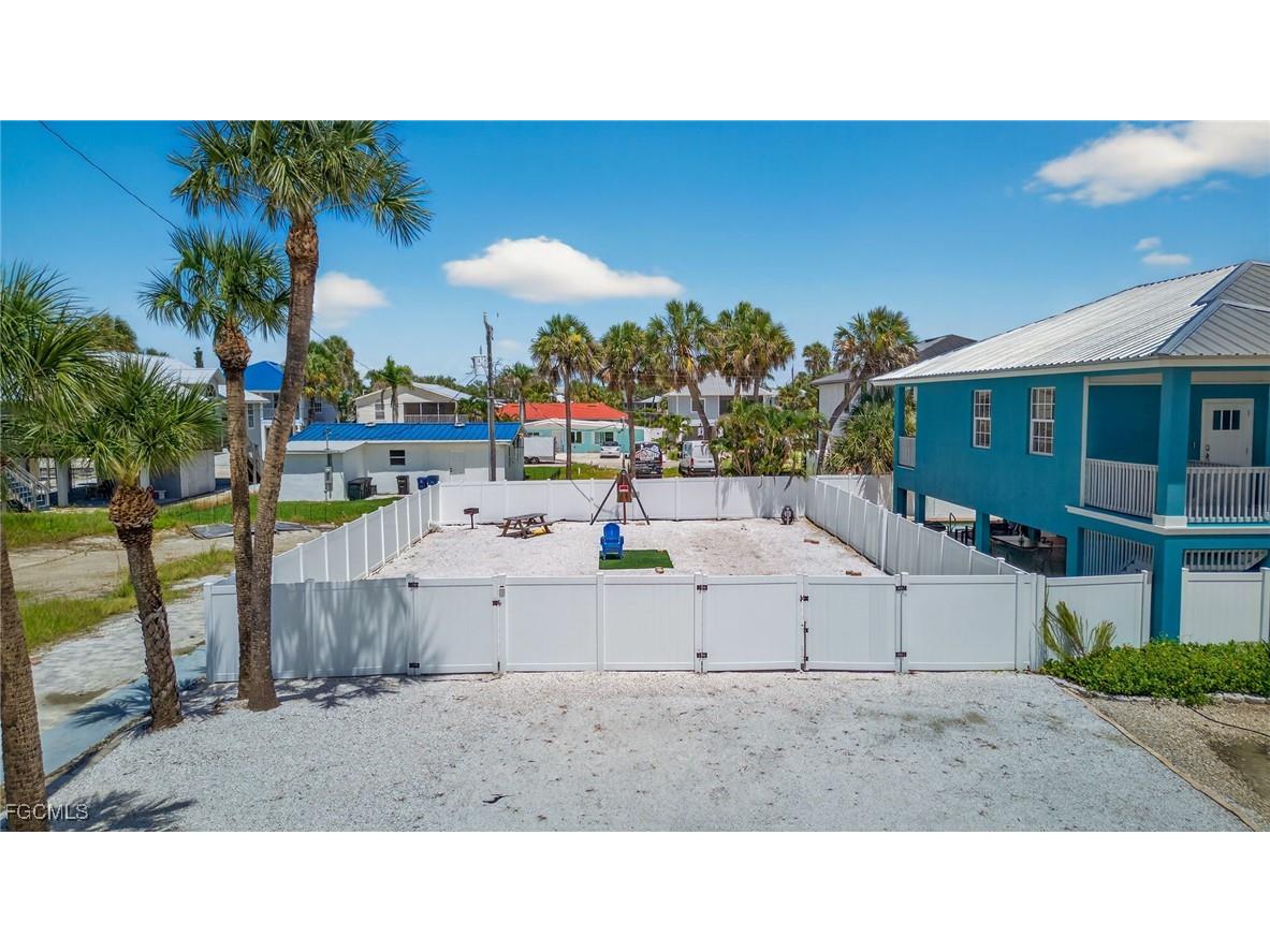 145 Jefferson Street Fort Myers Beach FL 33931 2025005469 image4