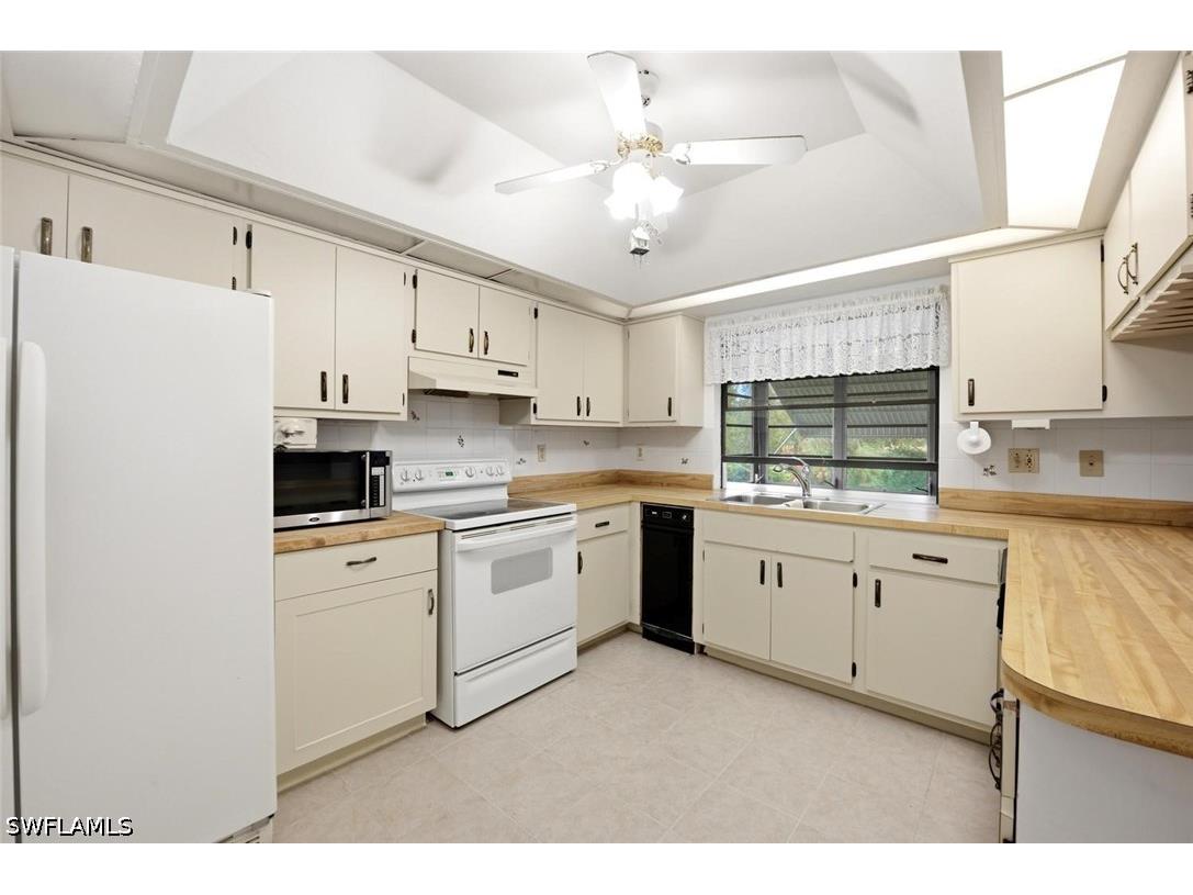 145 Marseille Drive Naples FL 34112 226023264 image9