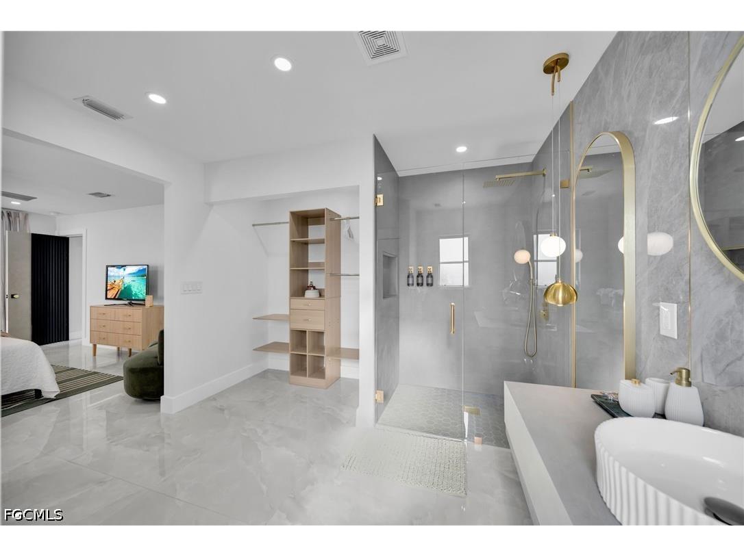 145 SE 17th Street Cape Coral FL 33990 2026015598 image12