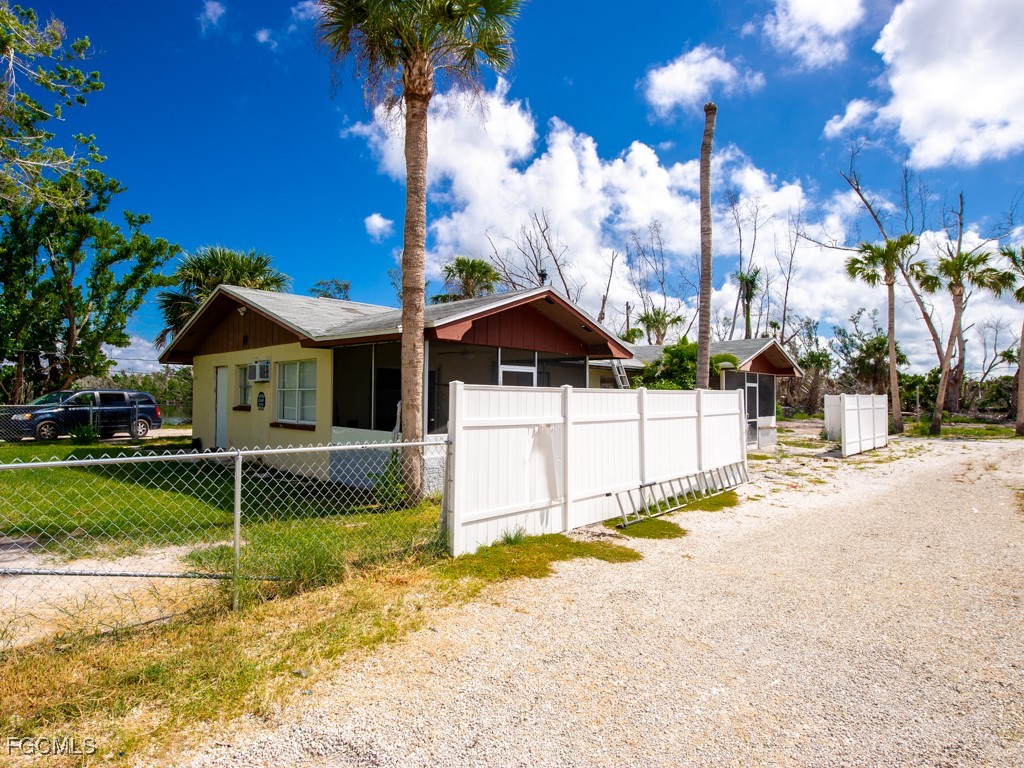 1450-1460 Court Place Sanibel FL 33957 2025013186 image26