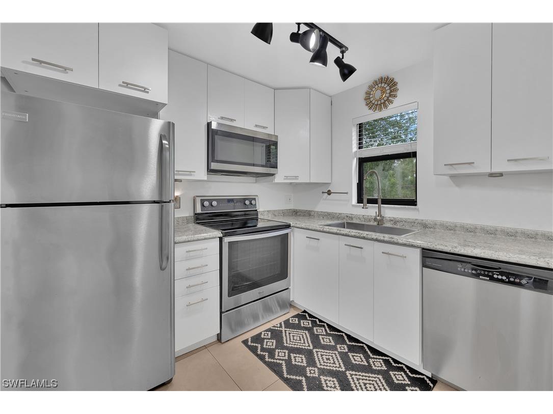 1450 Green Valley Circle #501 Naples FL 34104 223029358 image1