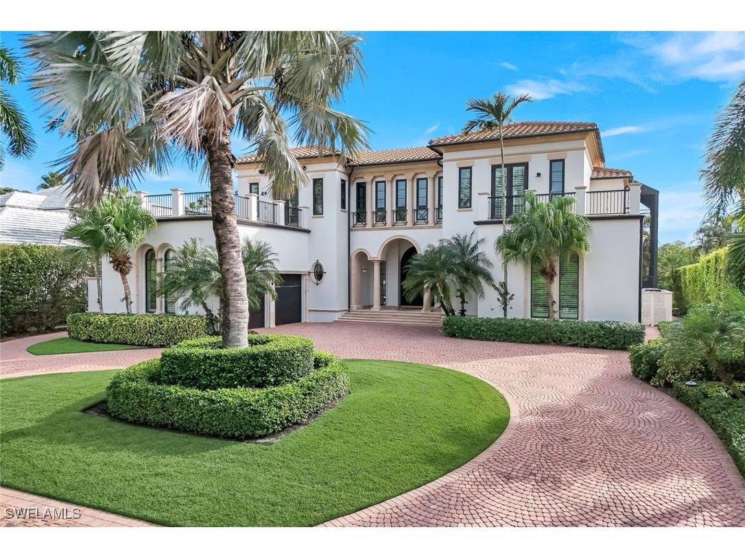 1450 Gulfstar Drive S Naples FL 34112 225077785 image1