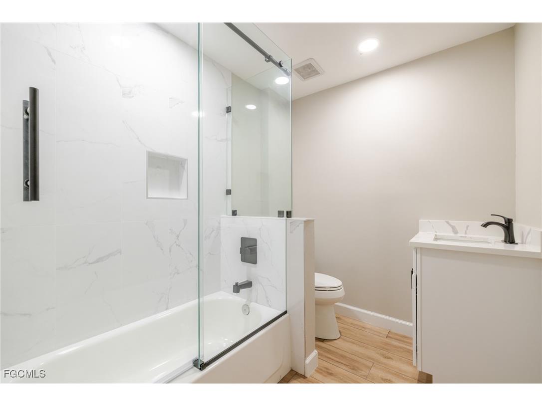 14502 Riverside Drive Fort Myers FL 33905 2025019963 image19