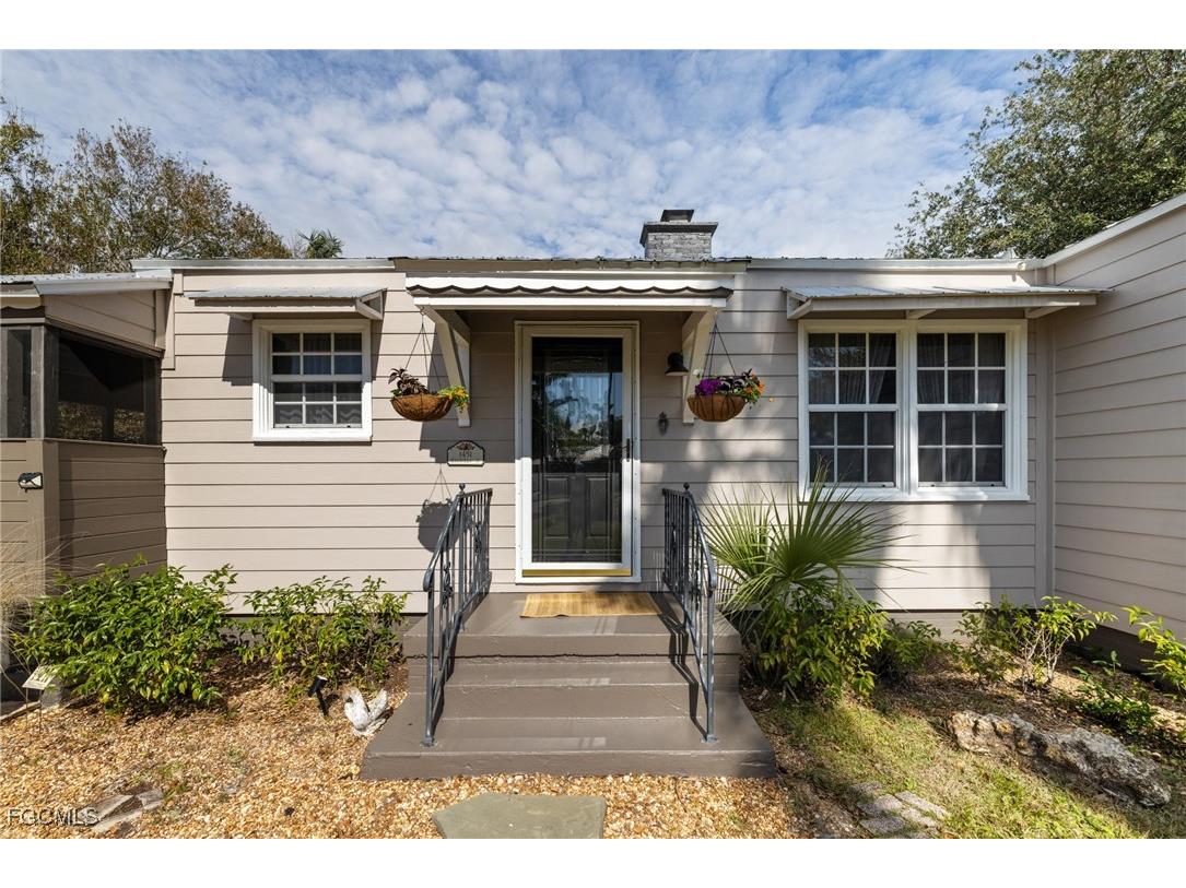 1451 Maravilla Avenue Fort Myers FL 33901 2025005179 image2