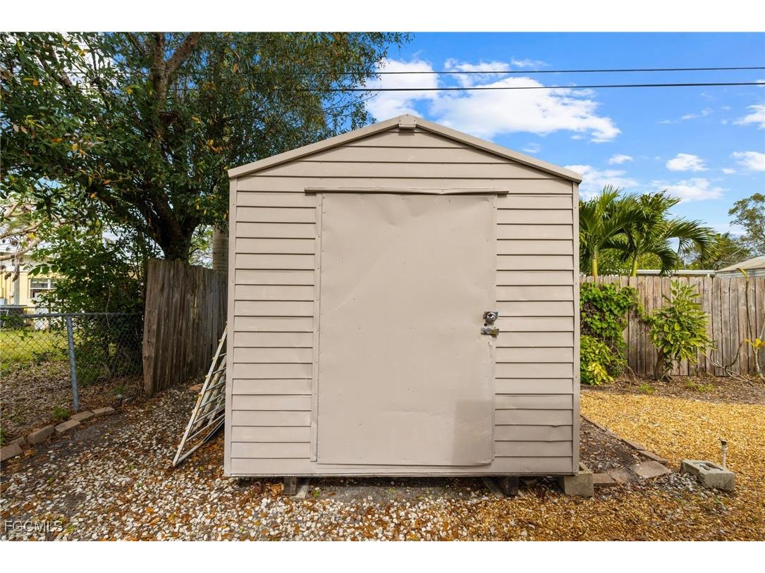 1451 Maravilla Avenue Fort Myers FL 33901 2025005179 image34