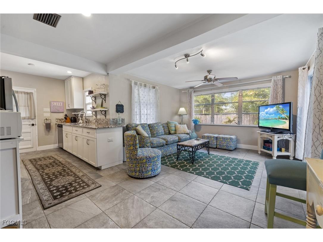 1451 Maravilla Avenue Fort Myers FL 33901 2025005179 image5