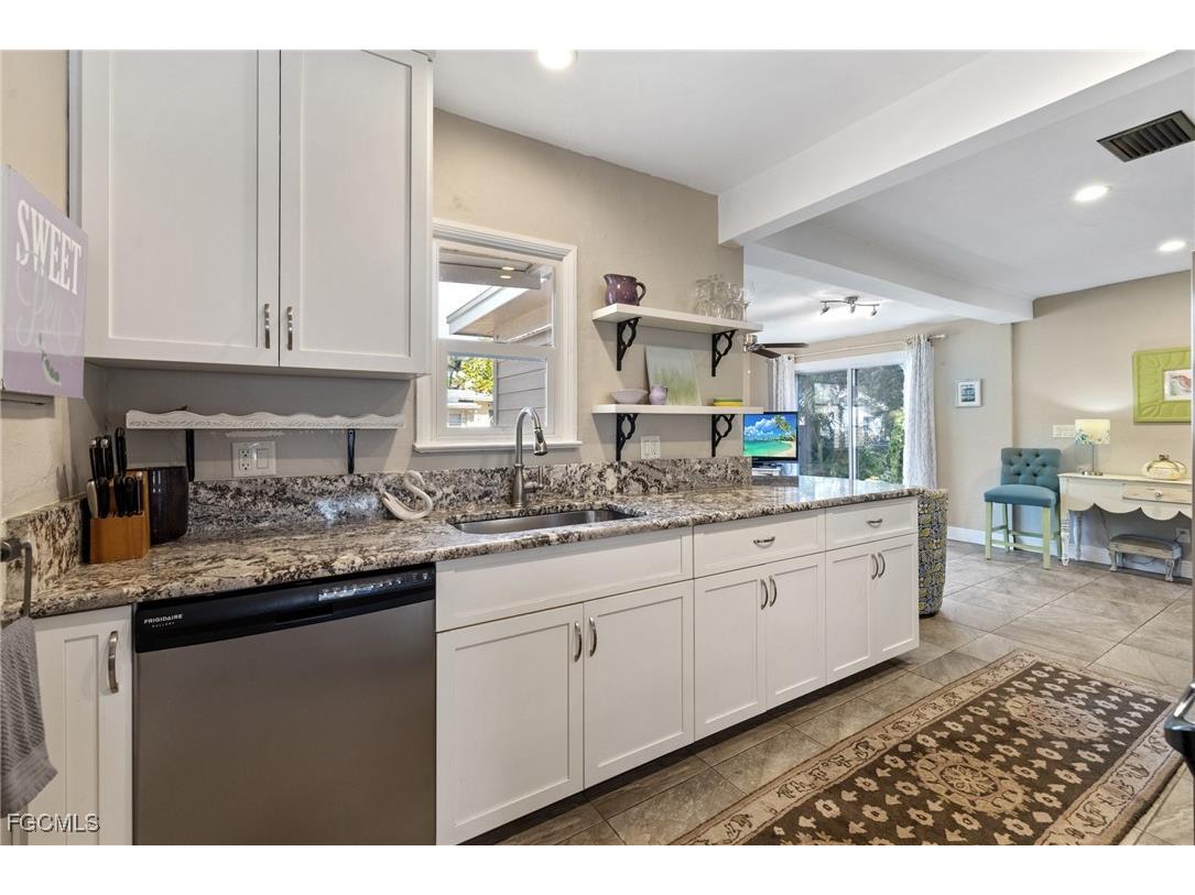 1451 Maravilla Avenue Fort Myers FL 33901 2025005179 image7