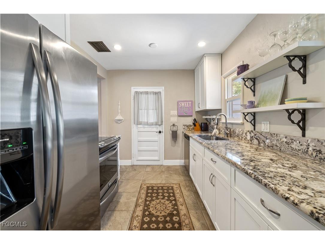 1451 Maravilla Avenue Fort Myers FL 33901 2025005179 image9