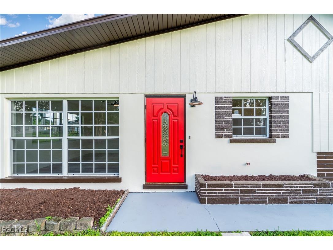 14513 Riverside Drive Fort Myers FL 33905 2025013594 image1