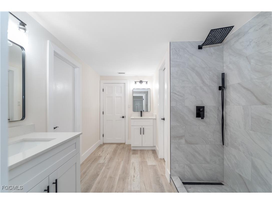 14513 Riverside Drive Fort Myers FL 33905 2025013594 image18