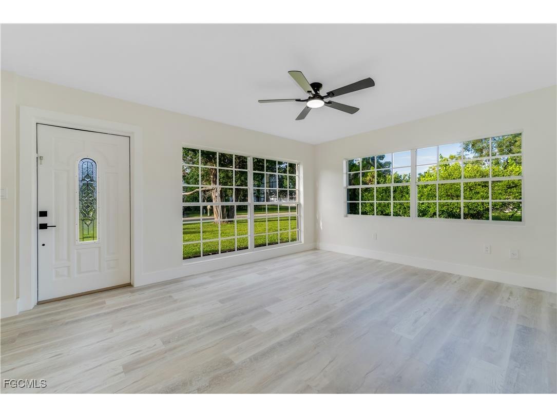 14513 Riverside Drive Fort Myers FL 33905 2025013594 image3