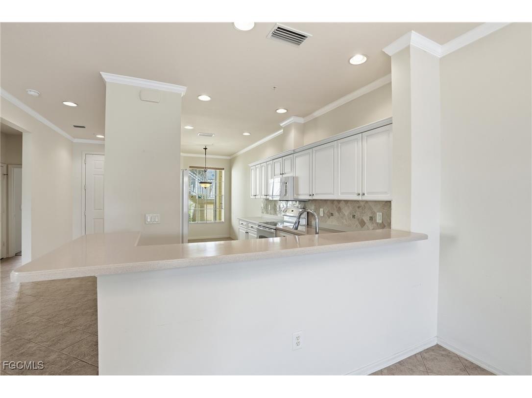14518 Abaco Lakes Drive #104 Fort Myers FL 33908 2026004000 image13