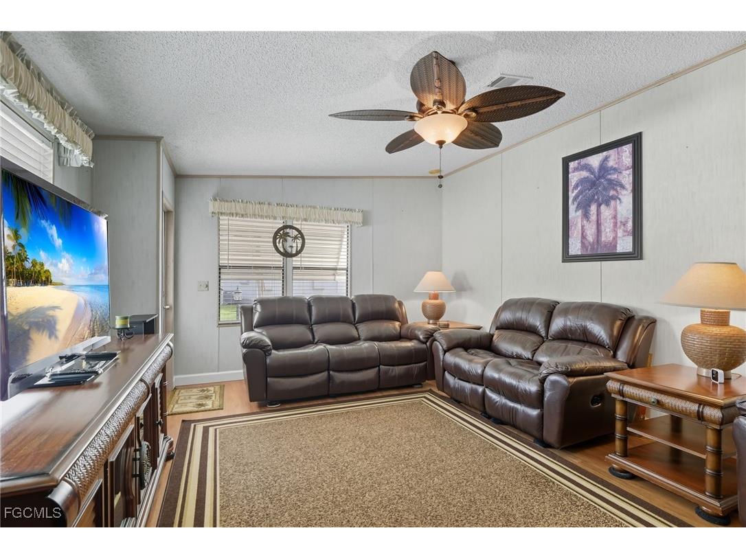 14527 Paul Revere Loop North Fort Myers FL 33917 2025013858 image10