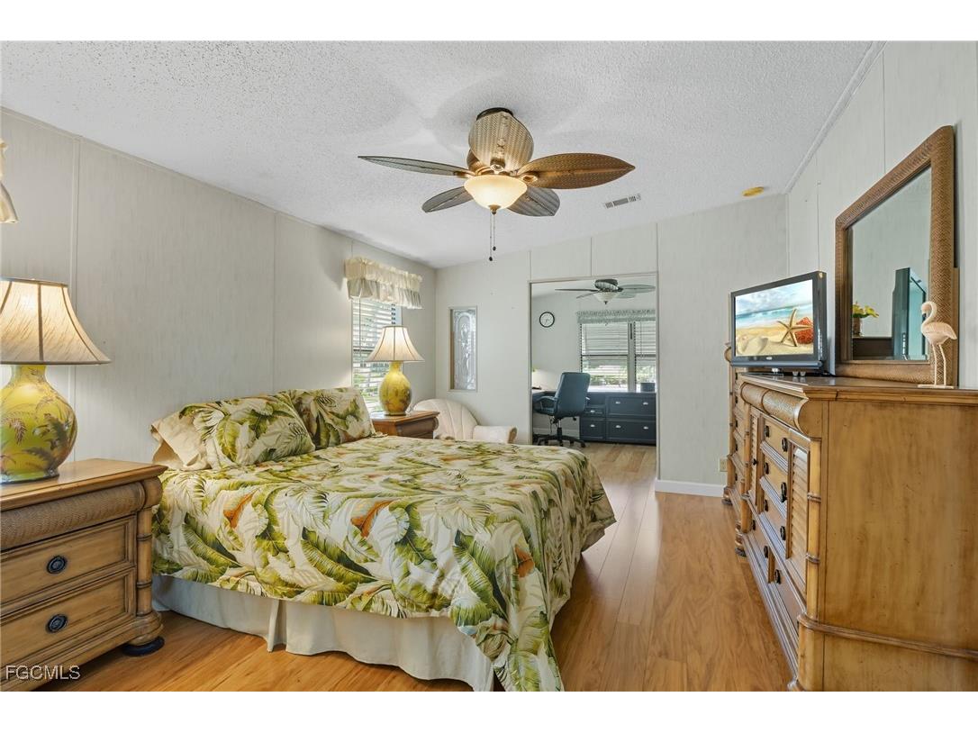 14527 Paul Revere Loop North Fort Myers FL 33917 2025013858 image20