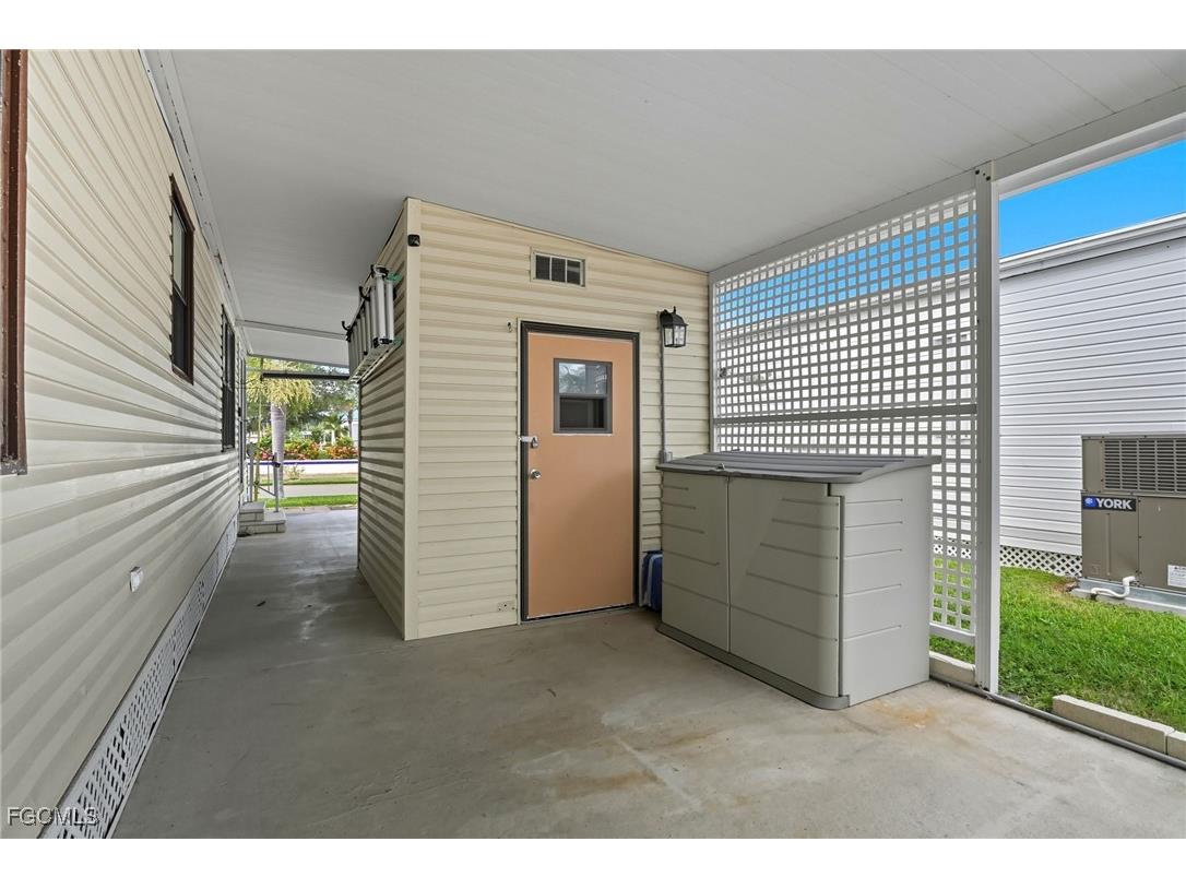 14527 Paul Revere Loop North Fort Myers FL 33917 2025013858 image3