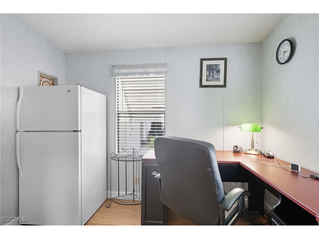 14527 Paul Revere Loop North Fort Myers FL 33917 2025013858 image32