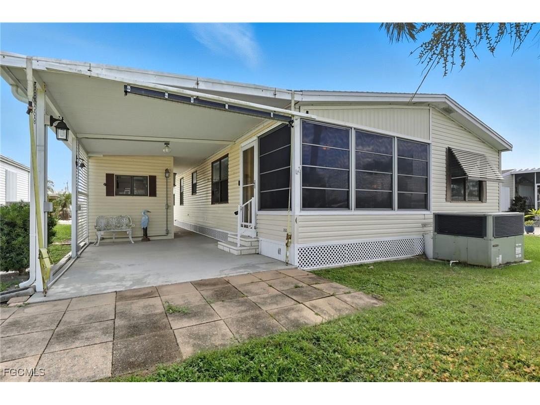 14527 Paul Revere Loop North Fort Myers FL 33917 2025013858 image6