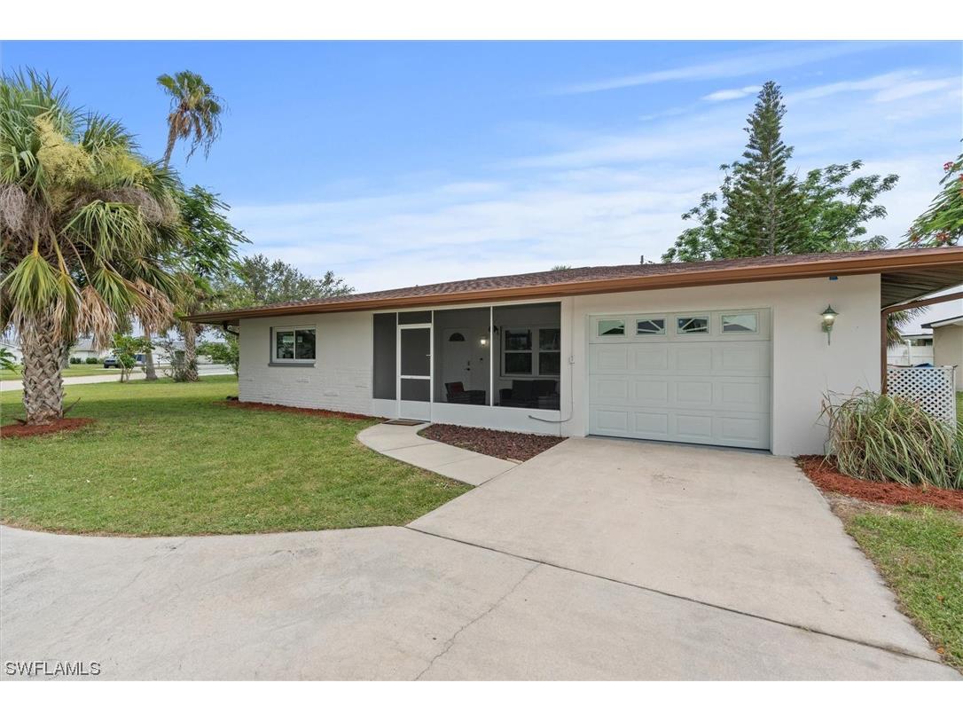 1453 Xavier Avenue Fort Myers FL 33919 223077286 image1