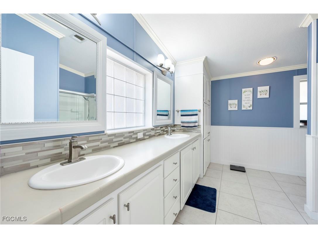 14537 Lara Circle North Fort Myers FL 33917 2025016160 image13