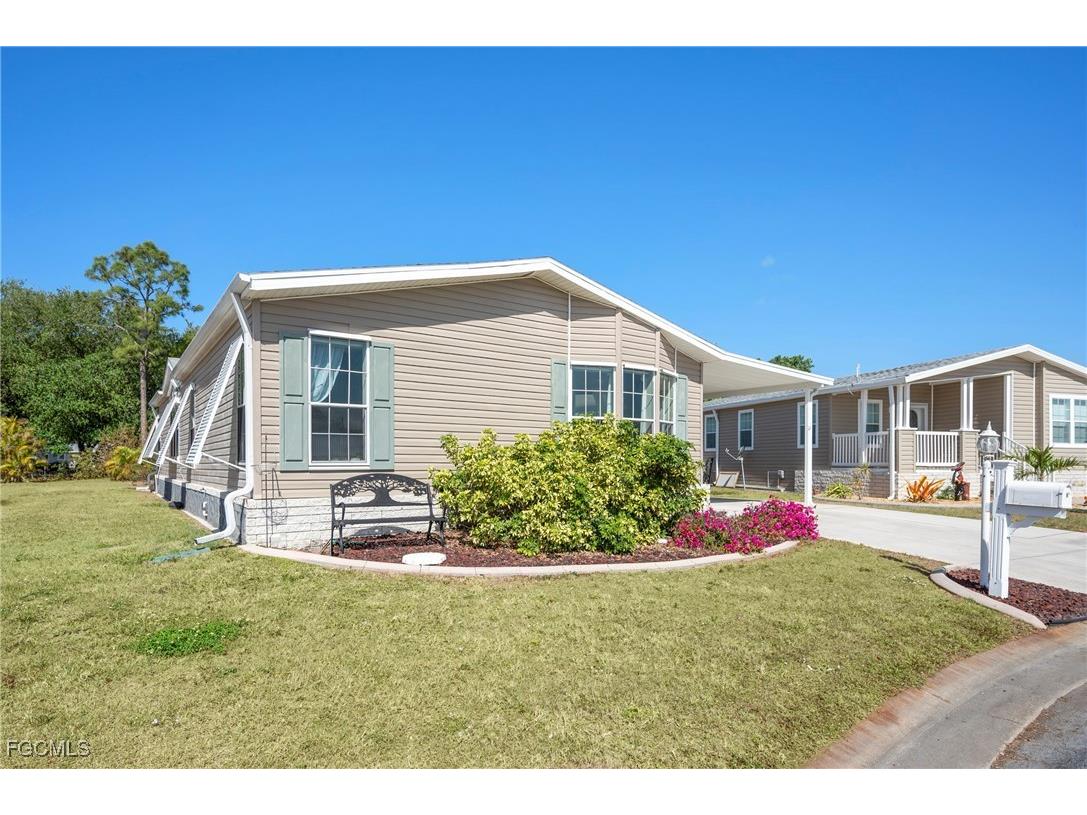 14537 Lara Circle North Fort Myers FL 33917 2025016160 image24