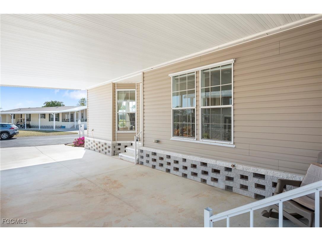 14537 Lara Circle North Fort Myers FL 33917 2025016160 image29