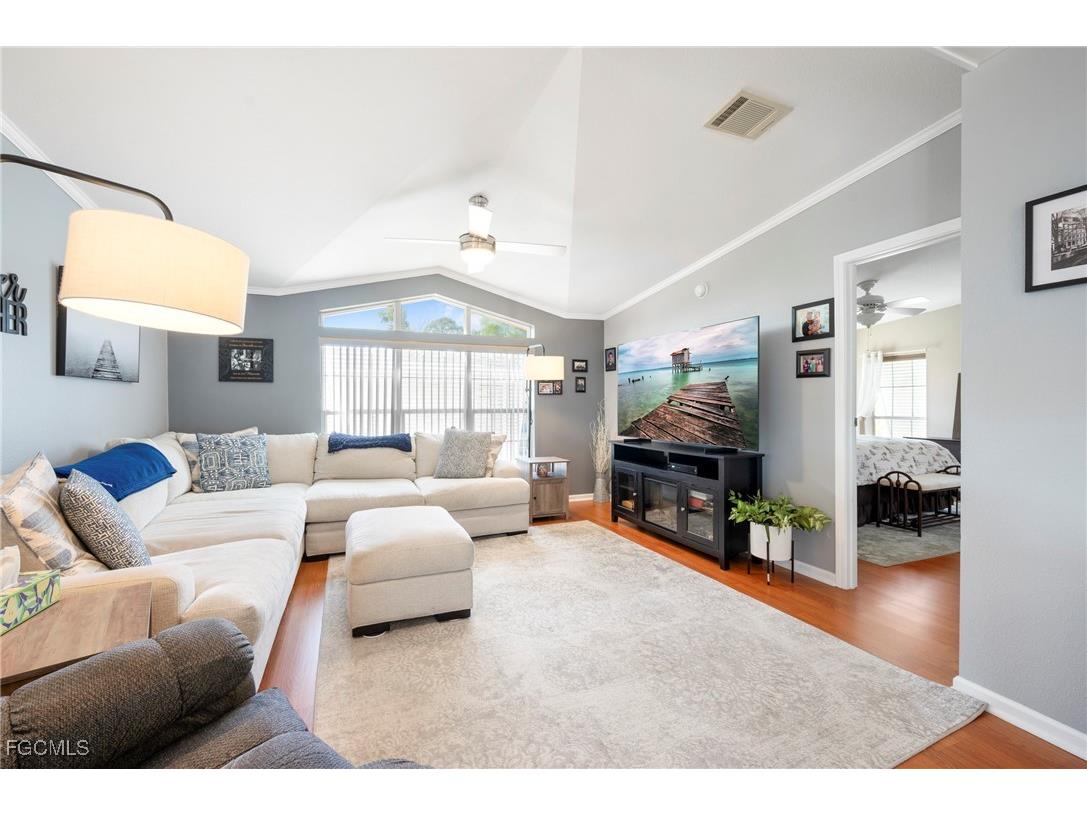 14537 Lara Circle North Fort Myers FL 33917 2025016160 image36