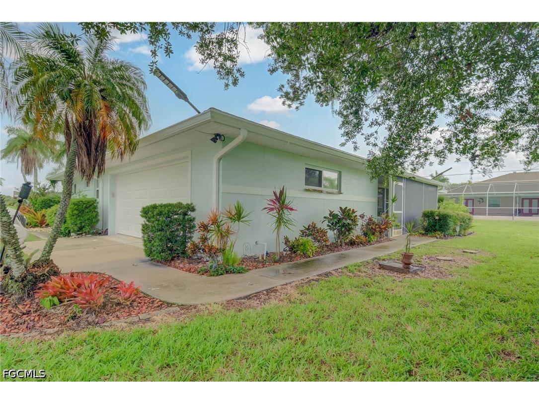 14539 Riverside Drive Fort Myers FL 33905 2026018472 image1