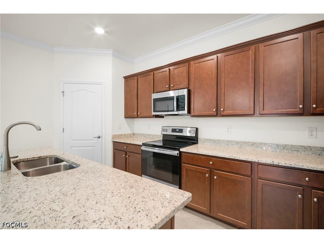 14542 Monrovia Lane Fort Myers FL 33905 2026020680 image7
